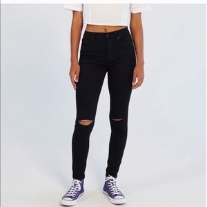 BDG Twig Ripped High - Waisted Skinny Jean